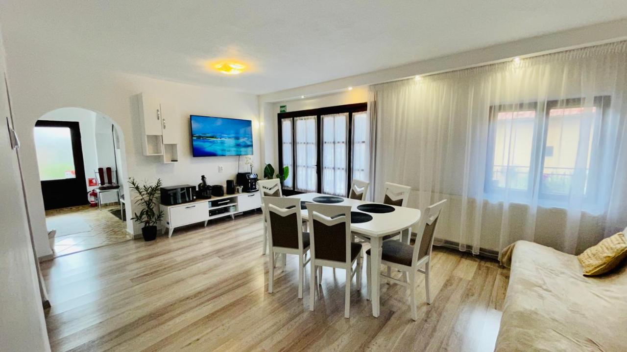 Leto House Apartamento Târgu Jiu Exterior foto