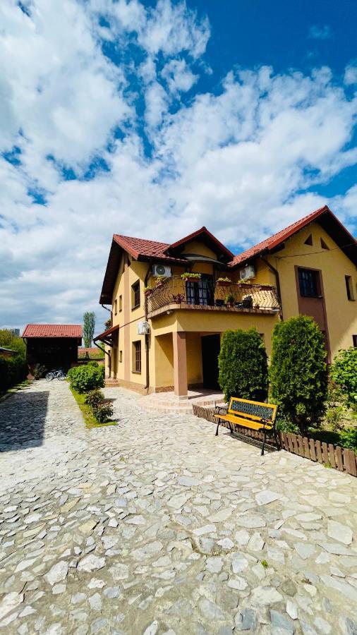 Leto House Apartamento Târgu Jiu Exterior foto
